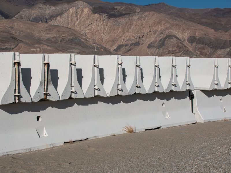 jersey concrete barriers uae