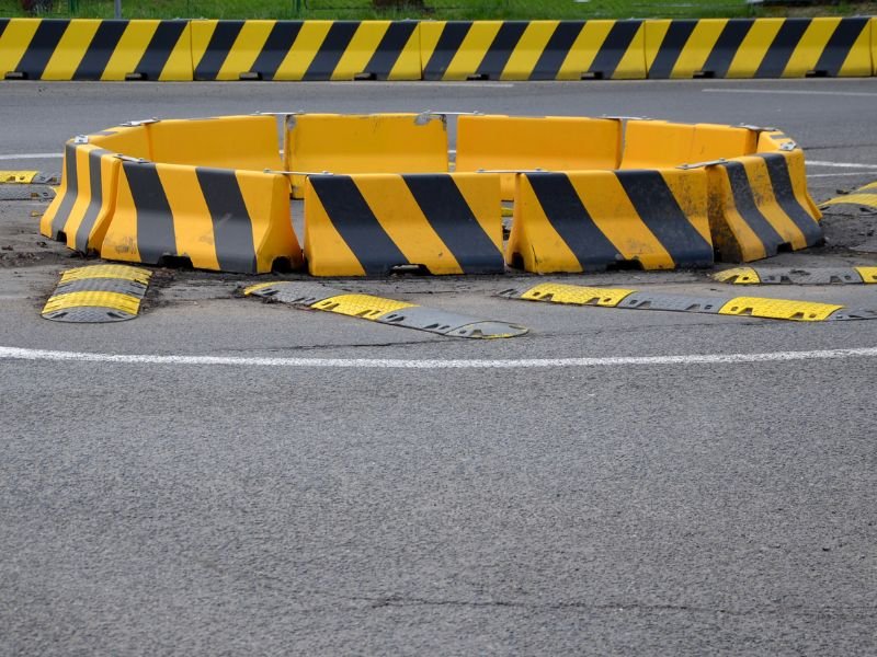 single sided concrete barrier